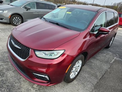 Used 2023 Chrysler Pacifica Touring-L