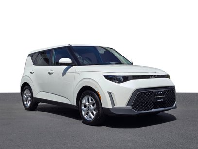 Used 2023 Kia Soul LX w/ Option Group 015