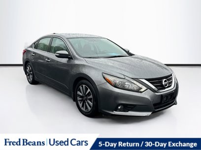 Used 2017 Nissan Altima 2.5 SL w/ 2.5 Technology Package