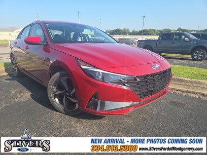 Used 2022 Hyundai Elantra SEL w/ Convenience + Premium Package