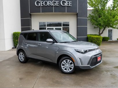 New 2025 Kia Soul LX