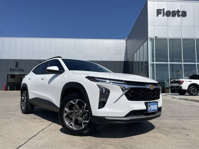 Used 2025 Chevrolet Trax LT w/ LT Convenience Package