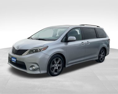 Used 2017 Toyota Sienna SE