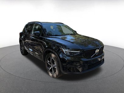 Used 2024 Volvo XC40 B5 Core