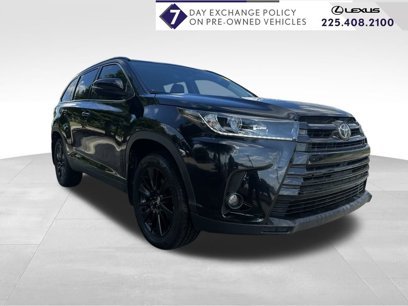 Used 2019 Toyota Highlander SE