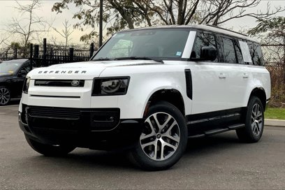 New 2025 Land Rover Defender 130 X-Dynamic SE