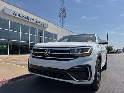 Used 2021 Volkswagen Atlas Cross Sport SE w/ Panoramic Sunroof Package