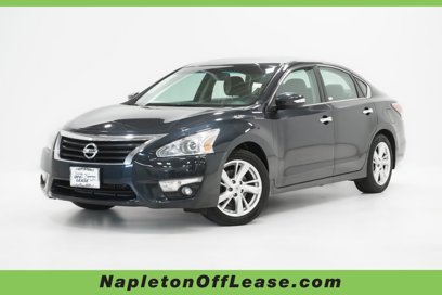 Used 2015 Nissan Altima 2.5 SV w/ Convenience Package