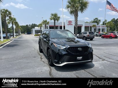 Used 2024 Toyota Highlander XSE