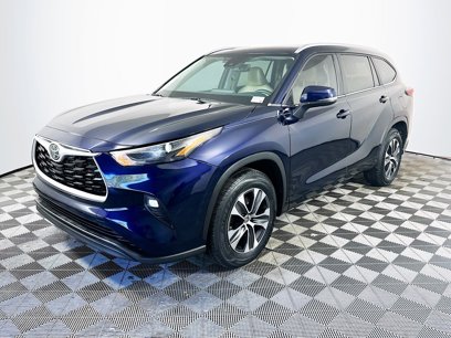 Used 2023 Toyota Highlander XLE