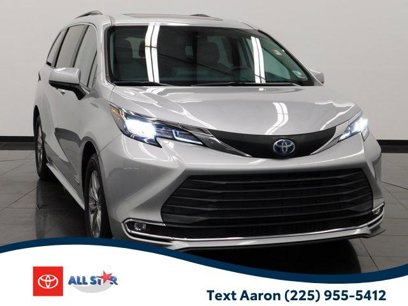 Certified 2021 Toyota Sienna XLE