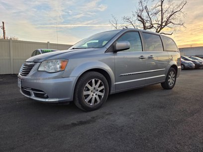 Used 2014 Chrysler Town & Country Touring