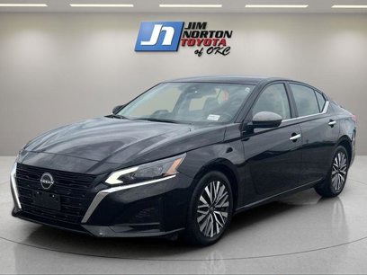 Used 2024 Nissan Altima 2.5 SV