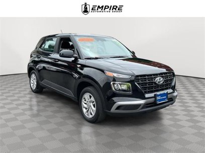 Used 2023 Hyundai Venue SE w/ Cargo Package