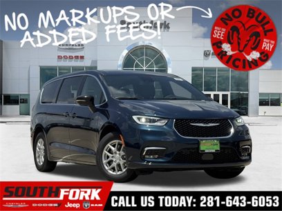 New 2025 Chrysler Pacifica Select