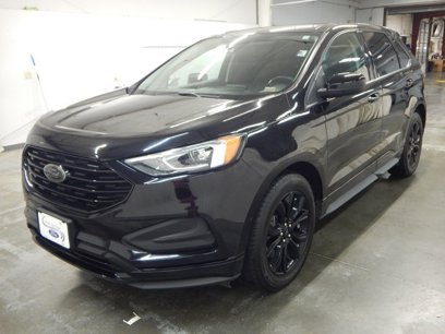 Used 2022 Ford Edge SE w/ Black Appearance Package