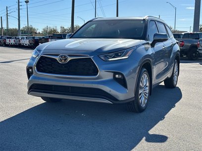 Used 2024 Toyota Highlander Platinum