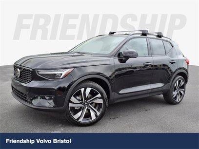 New 2025 Volvo XC40 B5 Ultra w/ Protection Package Premier