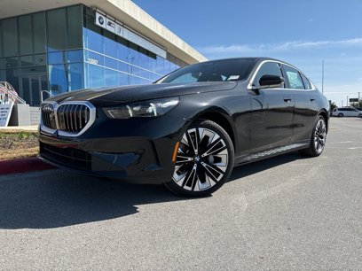 New 2025 BMW 530i xDrive w/ Premium Package