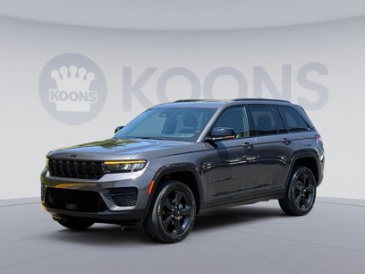 Used 2023 Jeep Grand Cherokee Altitude