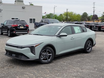New 2025 Kia K4 LXS
