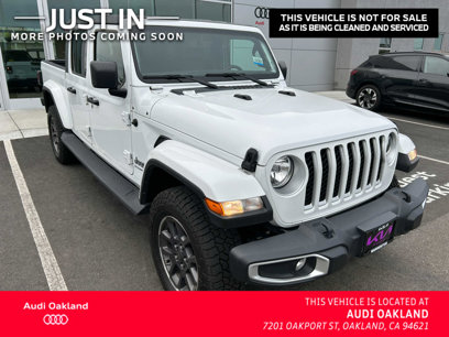 Used 2023 Jeep Gladiator Overland w/ Popular Equipment Package