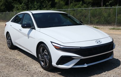 Certified 2025 Hyundai Elantra Sport w/ Cargo Package