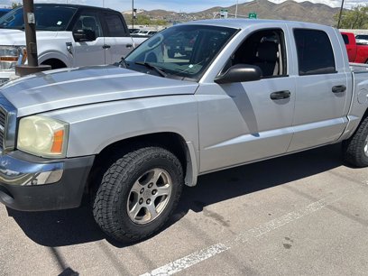 Used 2005 Dodge Dakota SLT