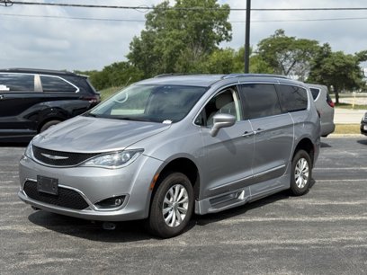 Used 2018 Chrysler Pacifica Touring-L Plus