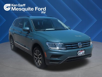 Used 2020 Volkswagen Tiguan SE w/ Panoramic Sunroof Package