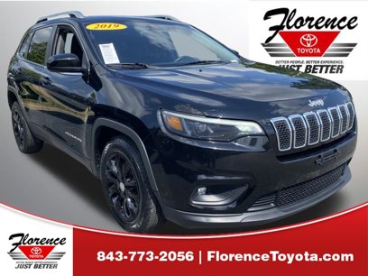 Used 2019 Jeep Cherokee Latitude w/ Popular Appearance Group