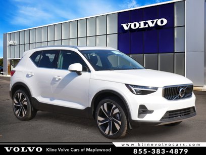 New 2025 Volvo XC40 B5 Ultra w/ Climate Package
