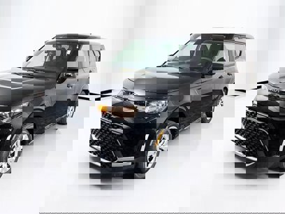 New 2025 Kia Soul LX