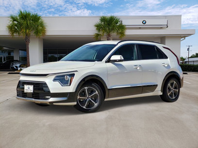 Used 2023 Kia Niro SX