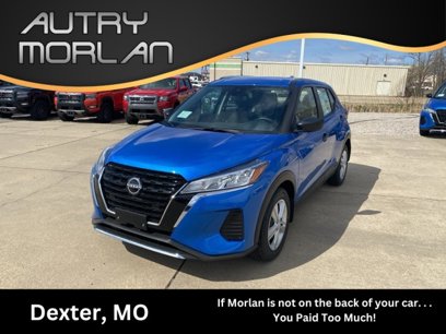 New 2025 Nissan Kicks Play S