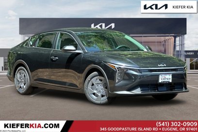 New 2025 Kia K4 LX