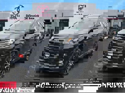 Used 2018 Toyota Highlander SE