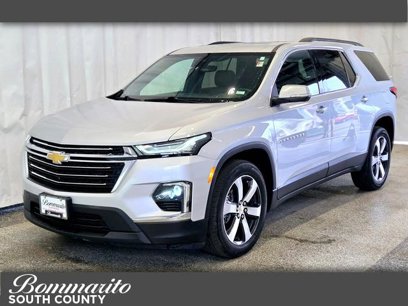Used 2022 Chevrolet Traverse LT w/ LT Premium Package