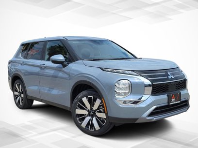 New 2025 Mitsubishi Outlander SE