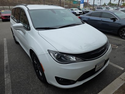 Used 2020 Chrysler Pacifica Touring-L w/ S Appearance Package