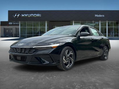 New 2025 Hyundai Elantra SEL