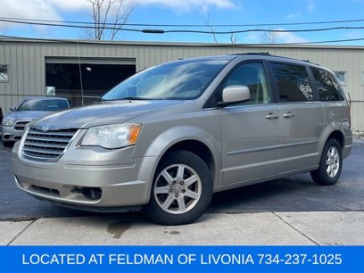 Used 2009 Chrysler Town & Country Touring w/ Family Value Group
