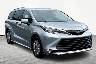 Used 2024 Toyota Sienna XLE