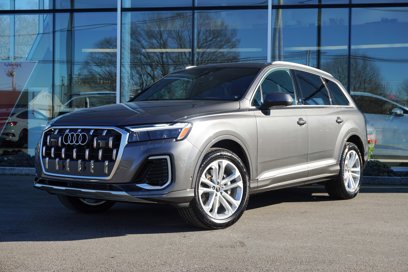 Certified 2025 Audi Q7 2.0T Premium w/ Convenience Package