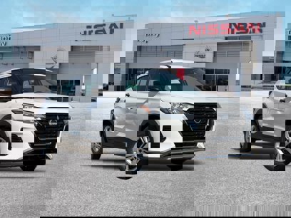 New 2025 Nissan Kicks Play S