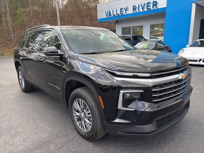 New 2025 Chevrolet Traverse LT w/ Enhanced Driving Package