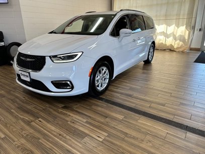 Certified 2021 Chrysler Pacifica Touring-L