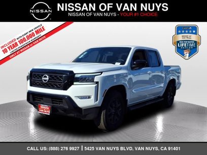 New 2023 Nissan Frontier SV w/ Midnight Edition Package