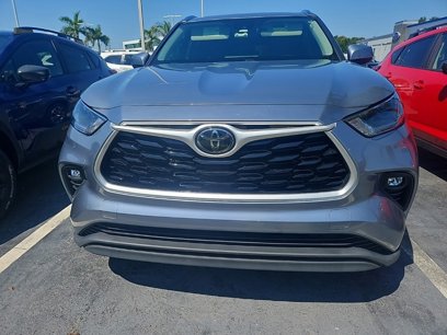 Used 2021 Toyota Highlander XLE