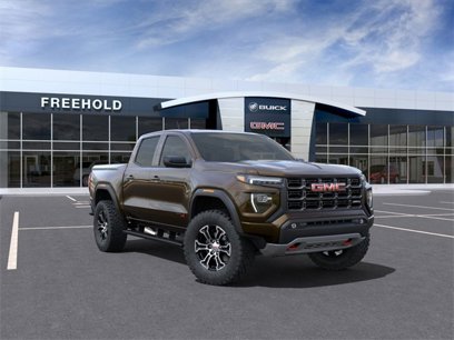 New 2025 GMC Canyon AT4